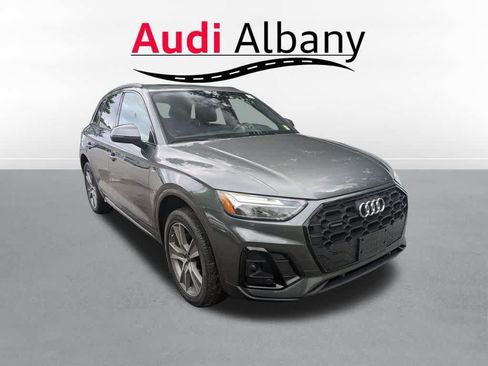 Used 2025 Audi Q5 2.0T Premium w/ Convenience Plus Package AWD/4WD image 6