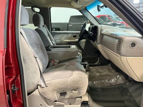 Used 2002 Chevrolet Suburban LS w/ Trailer Pkg image 16