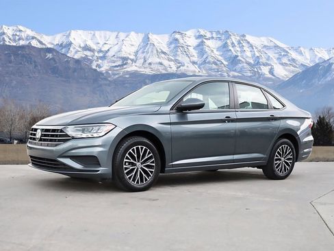 Used 2021 Volkswagen Jetta S image 2