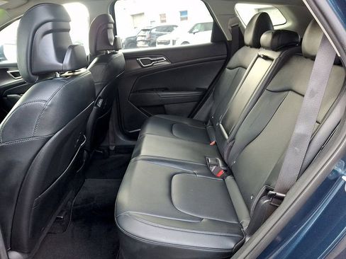 Certified 2023 Kia Sportage EX image 10