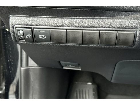 Certified 2025 Toyota Corolla LE image 29