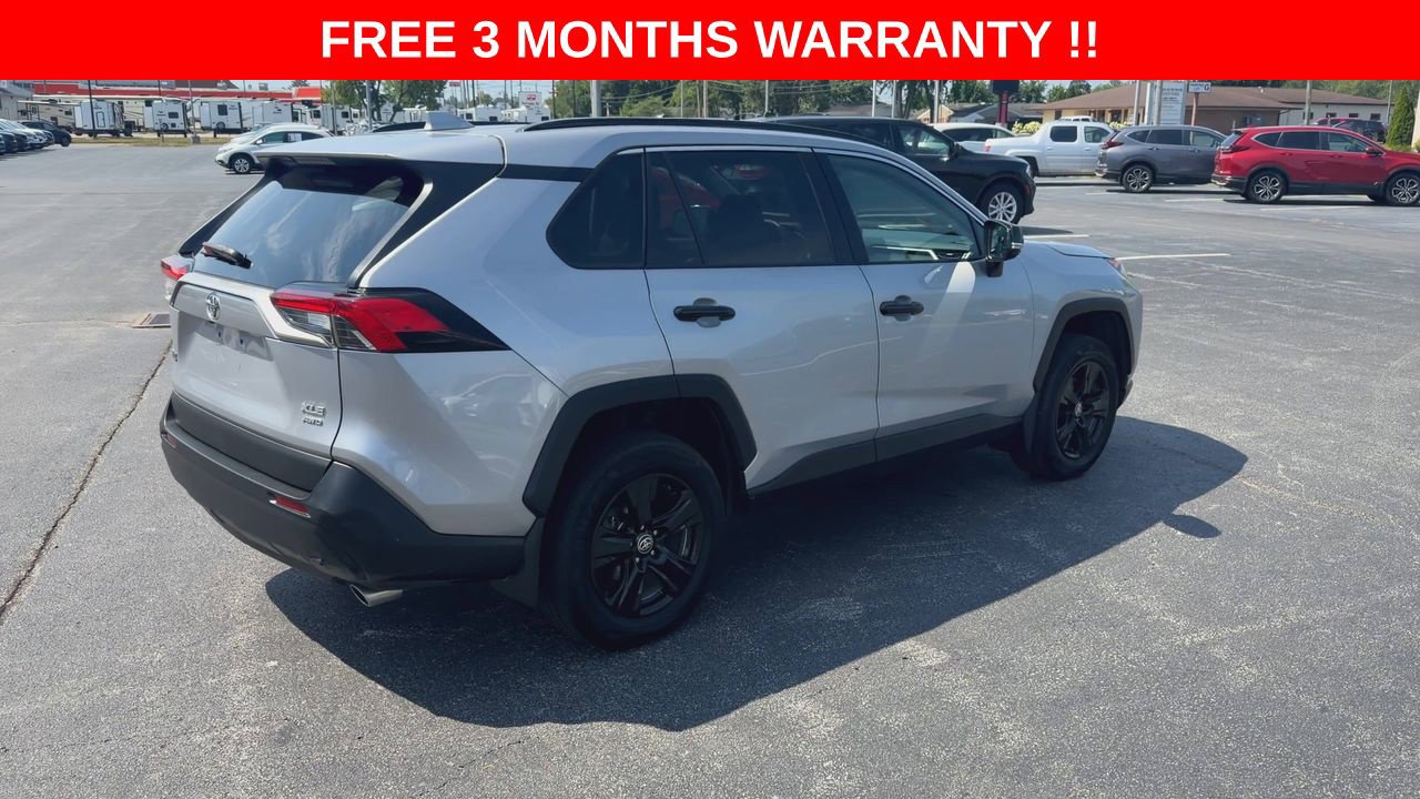 Used 2021 Toyota RAV4 XLE AWD/4WD image 8