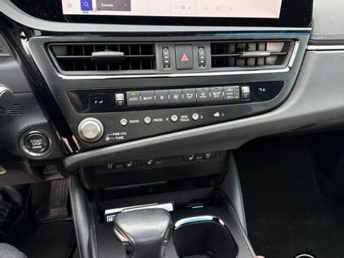 Used 2023 Lexus ES 350 w/ Premium Package FWD image 13