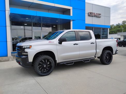 Used 2021 Chevrolet Silverado 1500 LT Trail Boss w/ Convenience Package II AWD/4WD image 12
