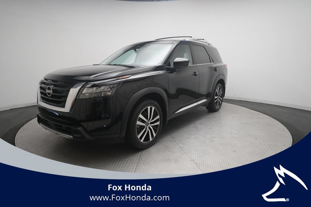 Used 2025 Nissan Pathfinder Platinum AWD/4WD image 1