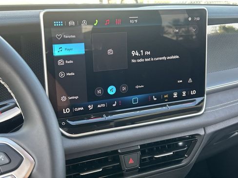New 2026 Volkswagen Tiguan SE FWD image 21
