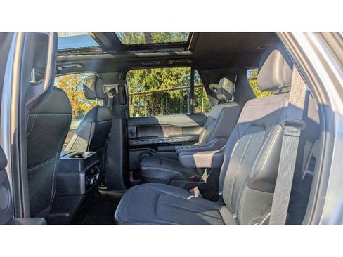 Used 2020 Ford Expedition Limited w/ Special Edition Package image 17