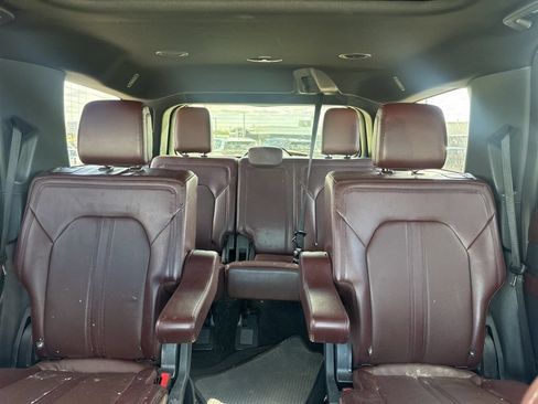 Used 2022 Ford Expedition Limited AWD/4WD image 32