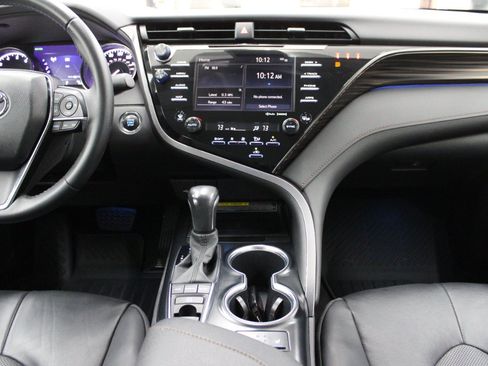 Used 2020 Toyota Camry XLE AWD/4WD image 21