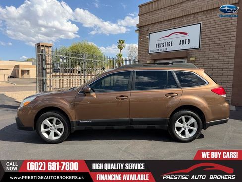 Used 2013 Subaru Outback 2.5i Premium w/ Popular Pkg 1B AWD/4WD image 2