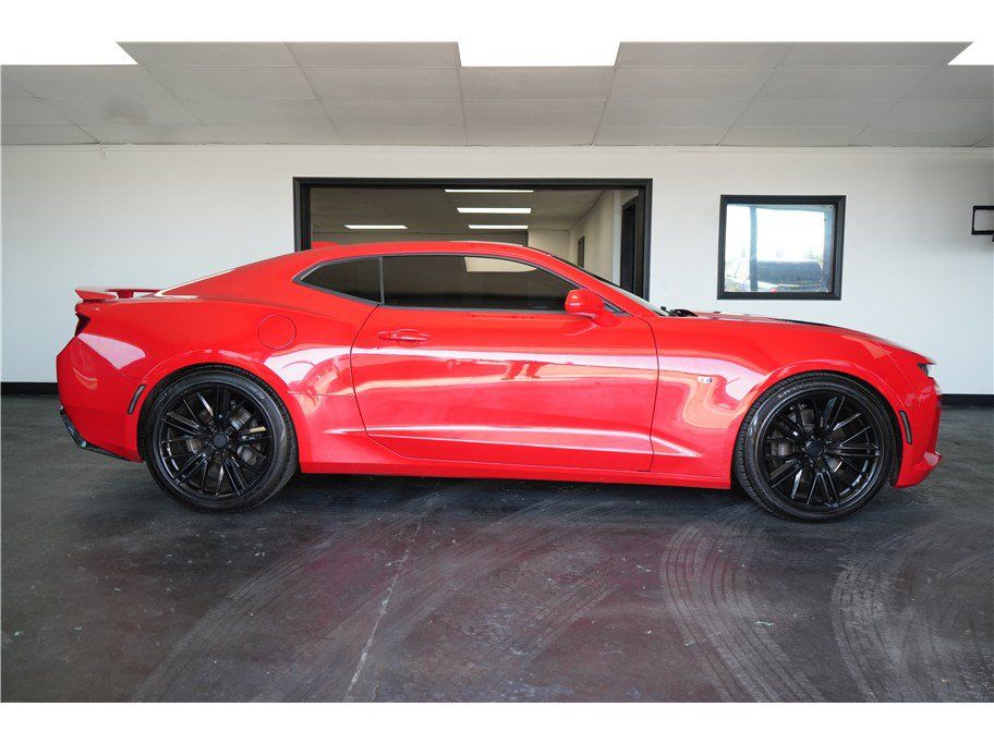 Used 2017 Chevrolet Camaro SS RWD image 8