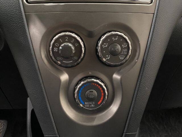 Used 2009 Toyota Yaris S FWD image 22