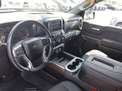 Used 2020 Chevrolet Silverado 1500 LT Trail Boss image 9