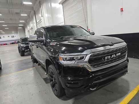 Used 2022 RAM 1500 Limited AWD/4WD image 11