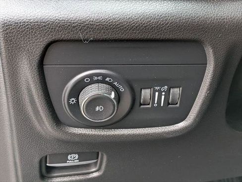 Used 2024 Jeep Grand Cherokee Limited AWD/4WD image 15