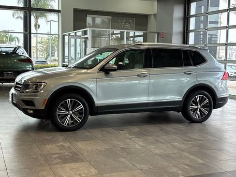 Used 2019 Volkswagen Tiguan SEL FWD image 8