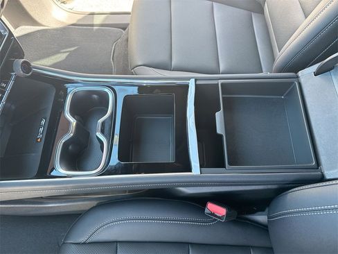 New 2026 Chevrolet Traverse LT image 24