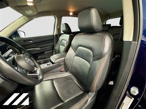Used 2024 Nissan Pathfinder SL image 22