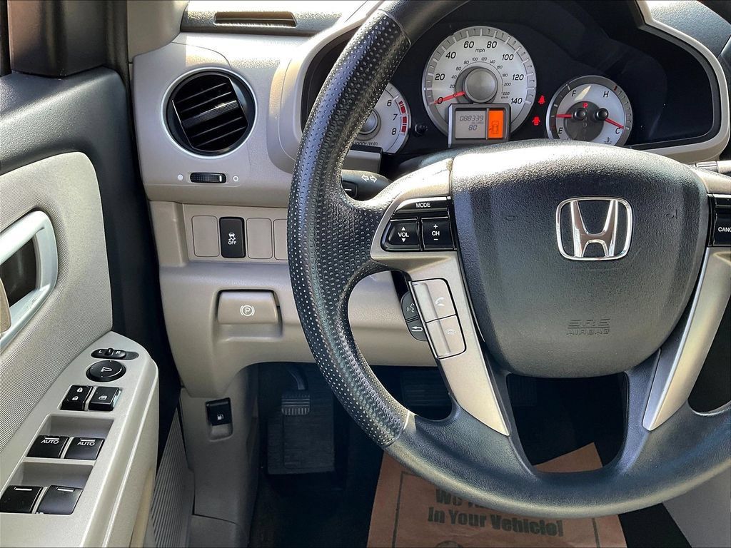 Used 2015 Honda Pilot LX image 11