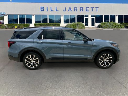 New 2026 Ford Explorer ST-Line RWD image 3