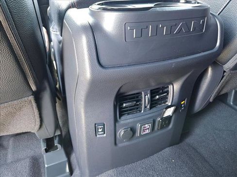 Used 2021 Nissan Titan PRO-4X w/ Pro-4x Convenience Package image 16