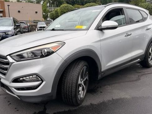 Used 2016 Hyundai Tucson Limited w/ Option Group 03 AWD/4WD image 8