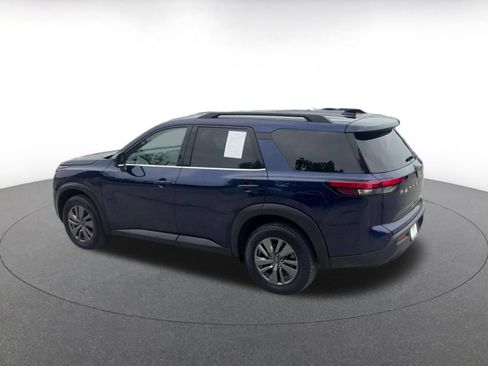 Used 2025 Nissan Pathfinder SV AWD/4WD image 10