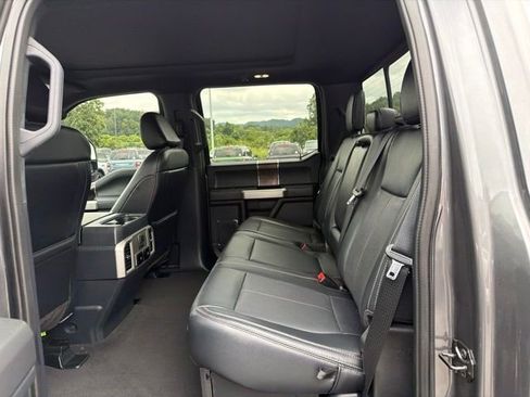 Used 2022 Ford F250 Lariat w/ Black Appearance Package AWD/4WD image 12