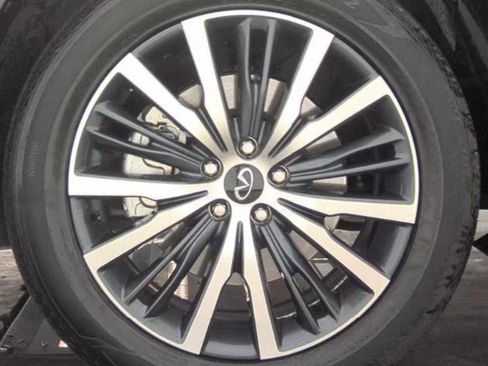 Certified 2025 INFINITI QX60 Sensory w/ Vision Package AWD/4WD image 9