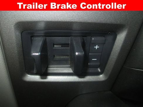 Used 2015 Ford F150 XLT w/ Equipment Group 302A Luxury AWD/4WD image 19