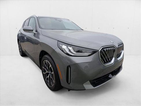 Used 2025 BMW X3 xDrive30i w/ Premium Package image 6