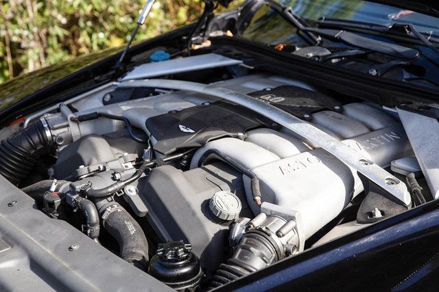 Used 2006 Aston Martin DB9 Volante RWD image 23