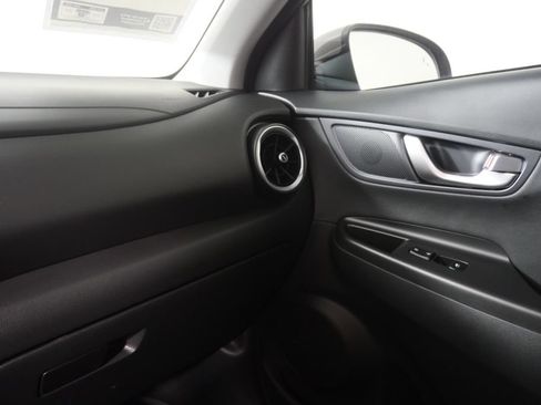 Used 2023 Hyundai Kona Limited FWD image 26
