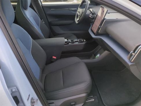 New 2025 Volvo EX30 Plus w/ Climate Package image 14