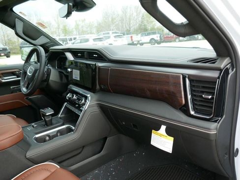 New 2026 GMC Sierra 1500 Denali Ultimate AWD/4WD image 16
