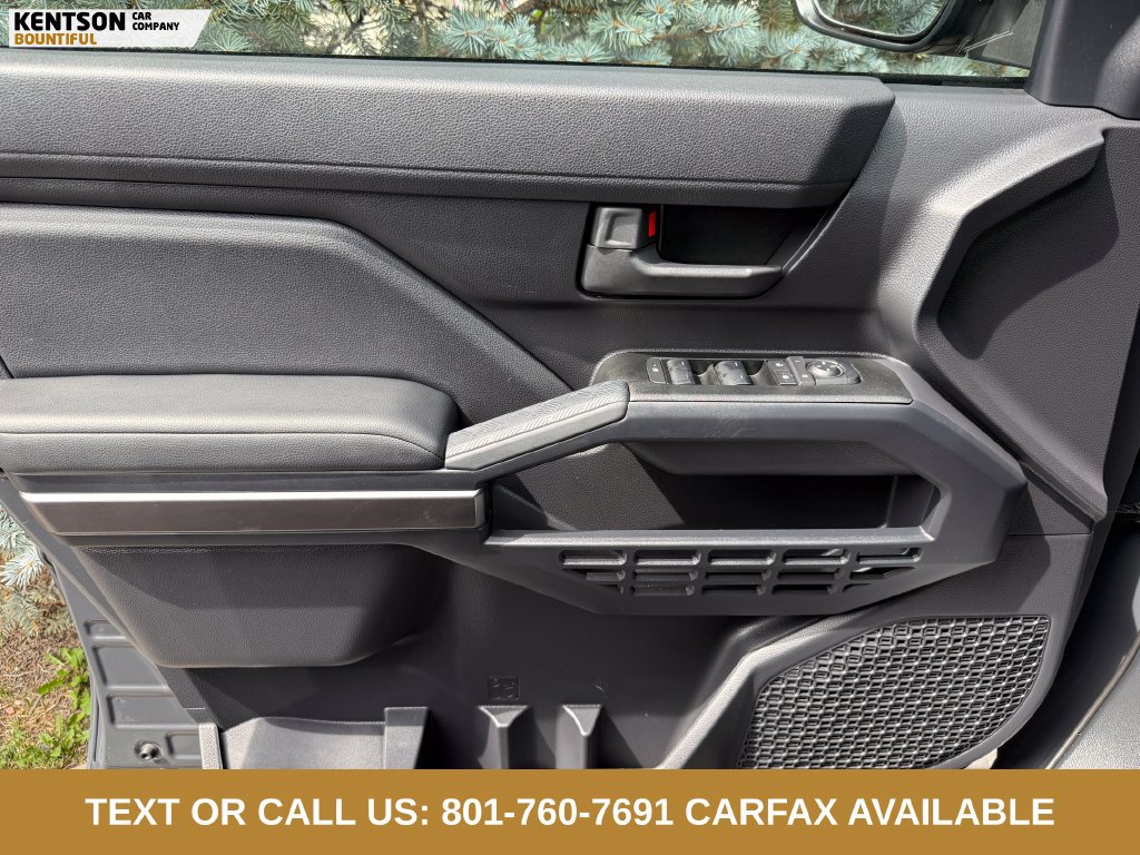 Used 2026 Toyota 4Runner SR5 AWD/4WD image 17