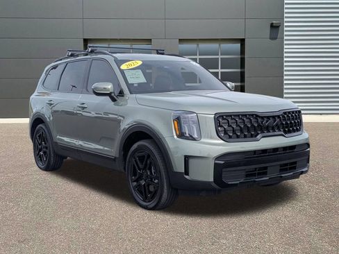 Used 2025 Kia Telluride EX X-Line AWD/4WD image 3