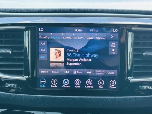 Used 2019 Chrysler Pacifica Touring-L Plus w/ S Appearance Package FWD image 21