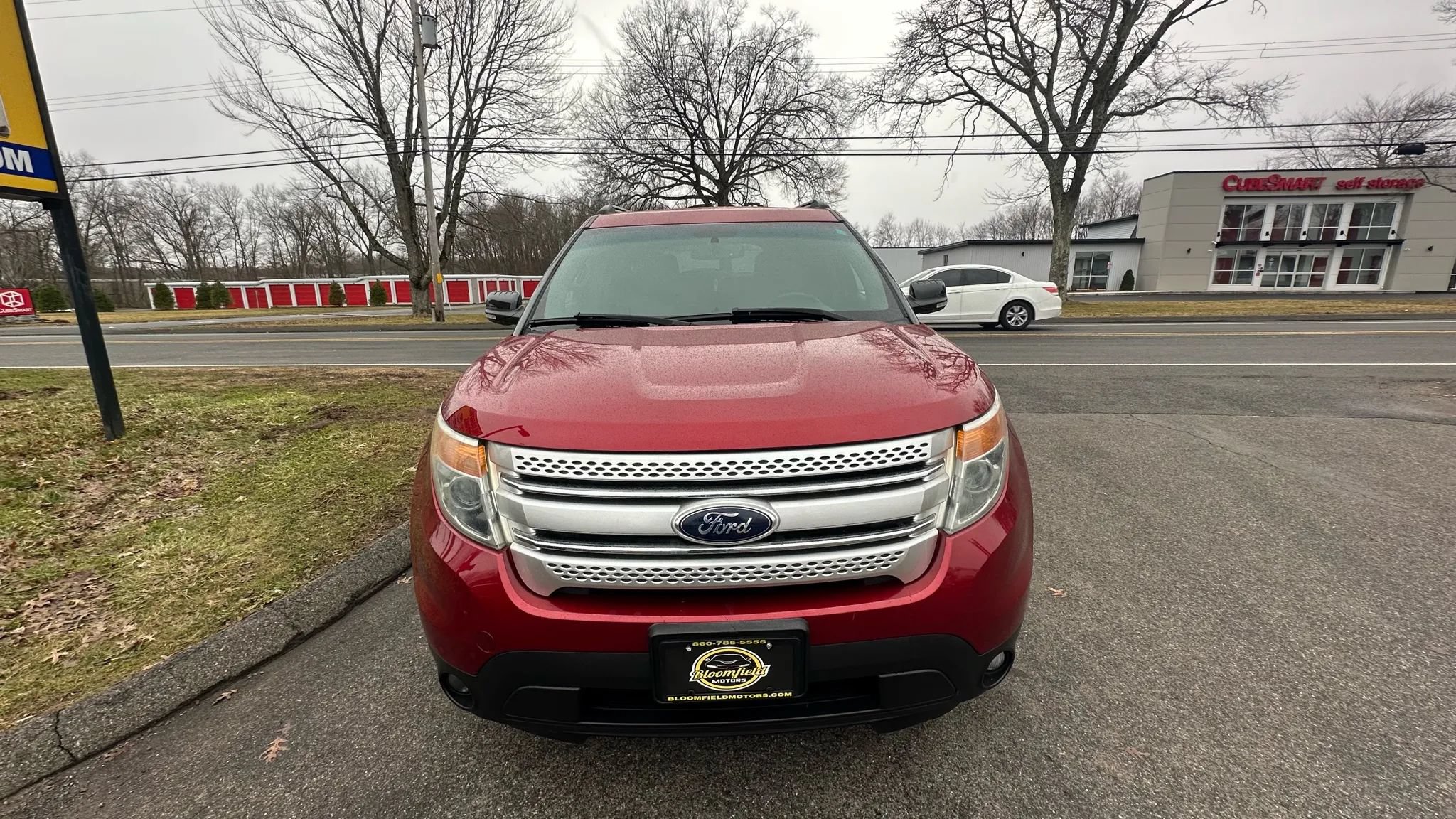Used 2014 Ford Explorer XLT AWD/4WD image 2