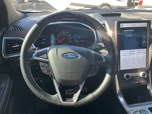 Used 2021 Ford Edge ST image 21