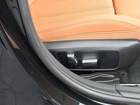 Used 2022 BMW 330i xDrive Sedan w/ M Sport Package AWD/4WD image 33