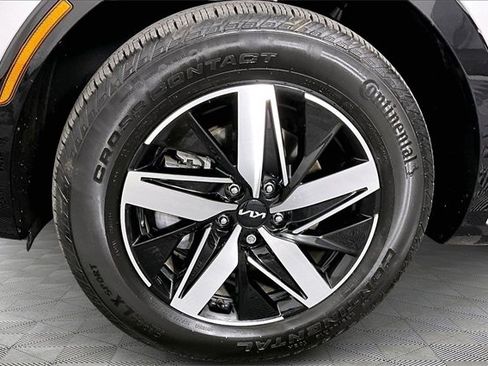 Used 2023 Kia Sorento EX w/ Panoramic Sunroof Package image 34