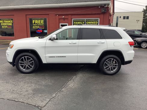 Used 2019 Jeep Grand Cherokee Limited AWD/4WD image 4