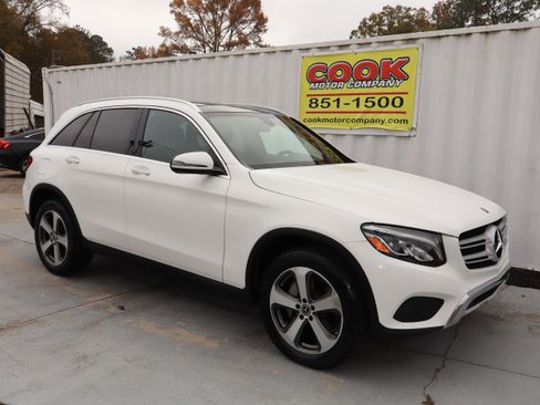 Used 2019 Mercedes-Benz GLC 300 w/ Premium Package image 3