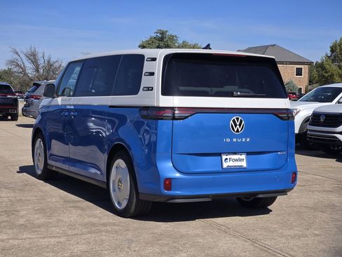 New 2025 Volkswagen ID. Buzz 1st Edition image 3