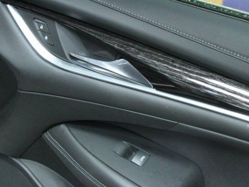 Used 2019 Buick LaCrosse Premium image 9