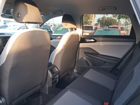 Certified 2024 Volkswagen Taos S FWD image 7