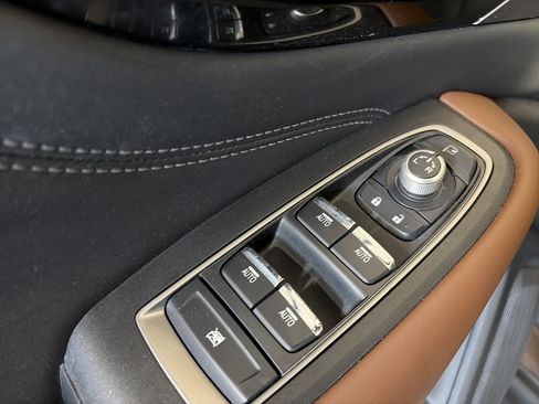 Used 2020 Subaru Outback Touring w/ Popular Package #2 image 15