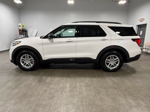 New 2026 Ford Explorer Active w/ Active Comfort Package RWD image 7
