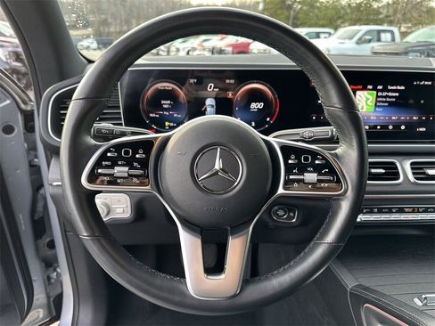 Used 2022 Mercedes-Benz GLE 350 4MATIC w/ Premium Package image 11